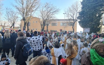 Udruga “Mendula” uspješno organizirala karnevalsku povorku i dječji maskenbal „ALA, ŠU HOMO VA NEDEŠĆINU Z DECAMI VA MAŠKARI”