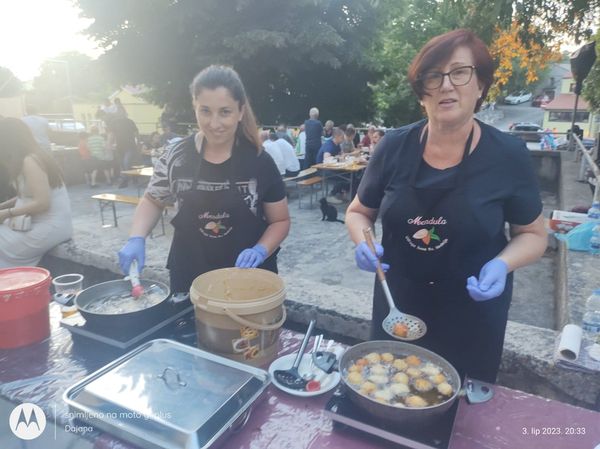 Udruga “Mendula” na PetiVina u Pićnu